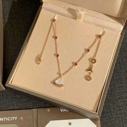 Necklaces-310002