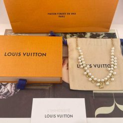 Necklaces-310092