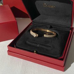 Bracelets-310105