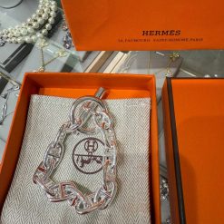 Bracelets-310111