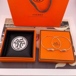 Bracelets-310116