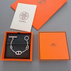 Bracelets-310113