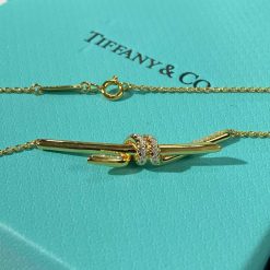 Necklaces-310125