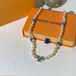 Necklaces-310142