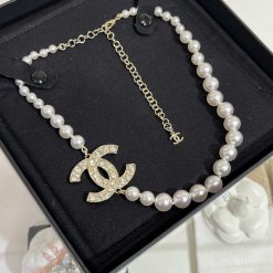 Necklaces-310157